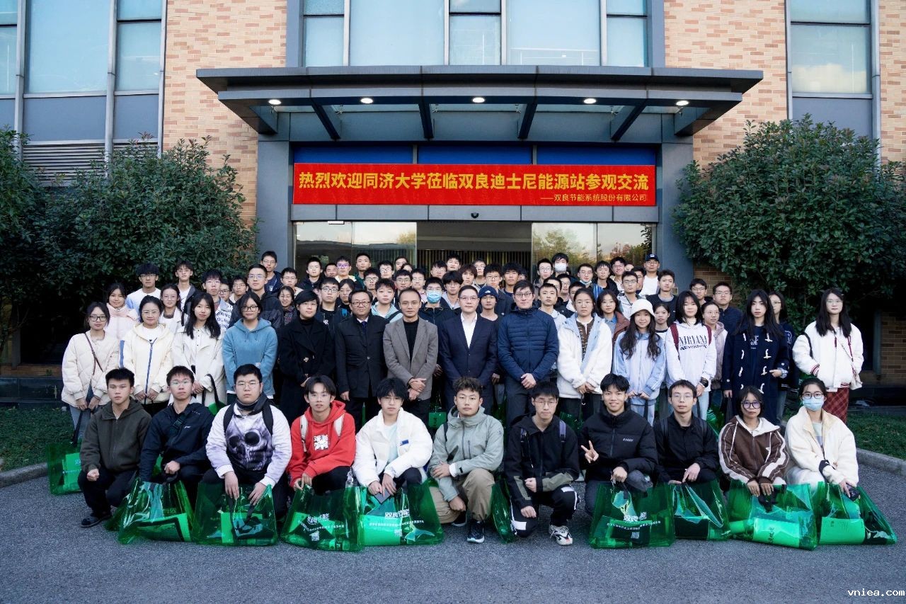 1705279291717985.jpg 01156.jpg