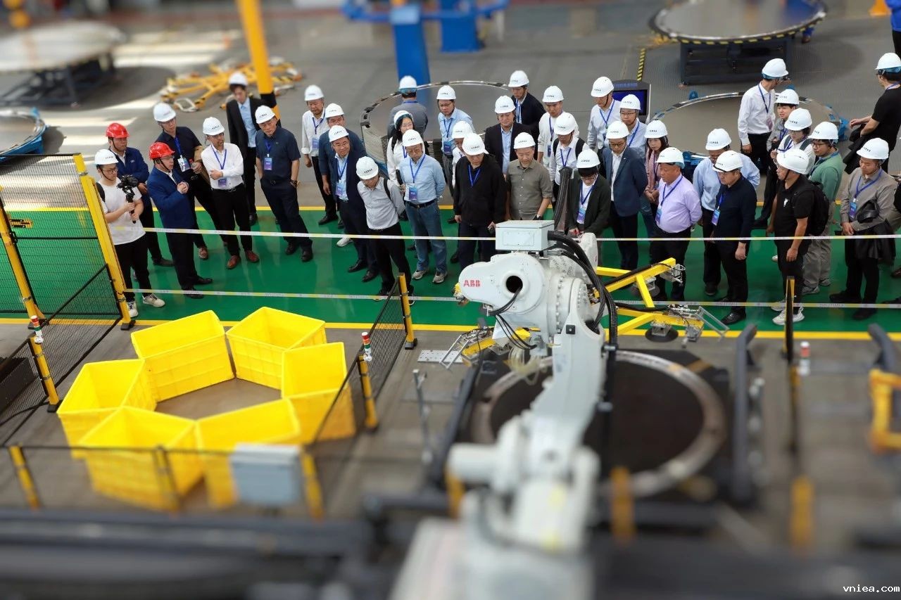 1729494964420291.jpg 1729494964420291.jpg